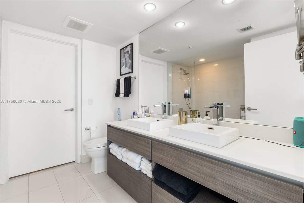 1 Bedroom Apartment/Flat's Image 14