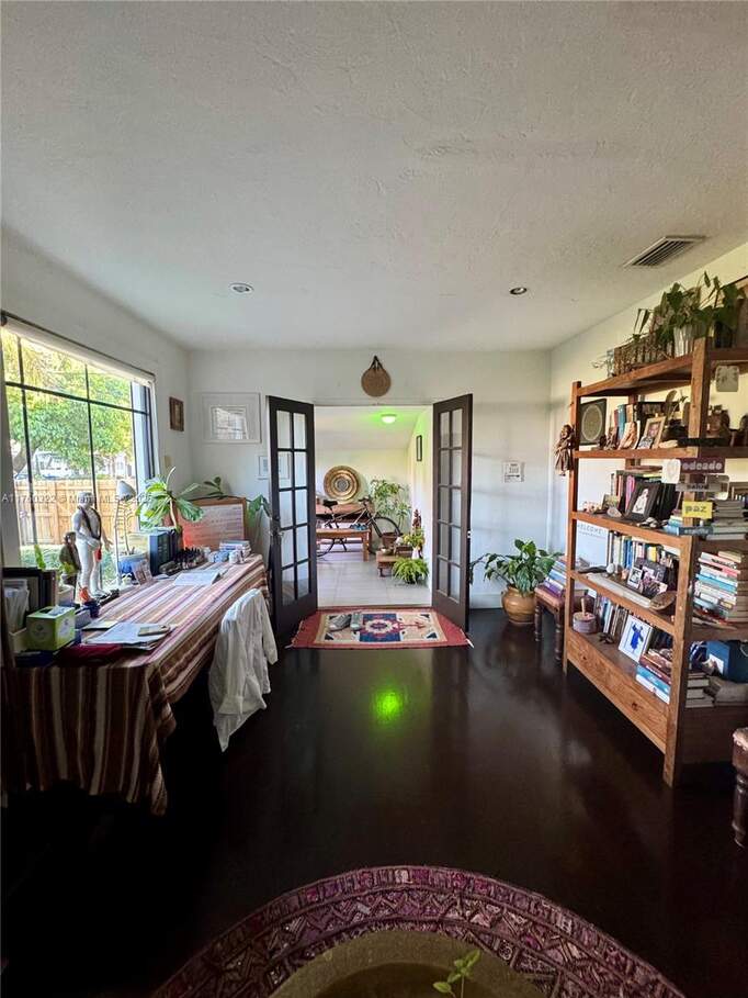 2 Bedroom Single Family Home/House's Image 7