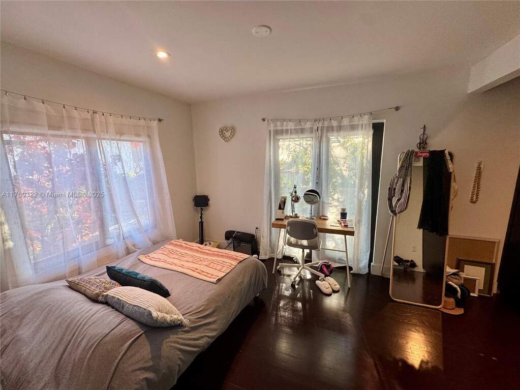 2 Bedroom Single Family Home/House's Image 15