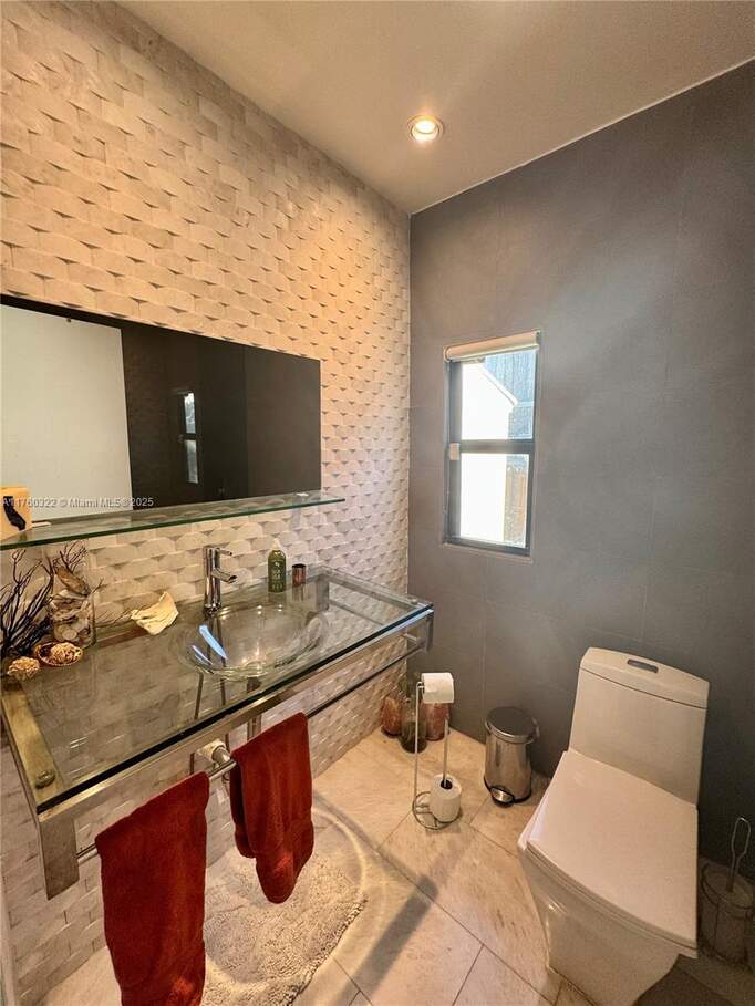 2 Bedroom Single Family Home/House's Image 17