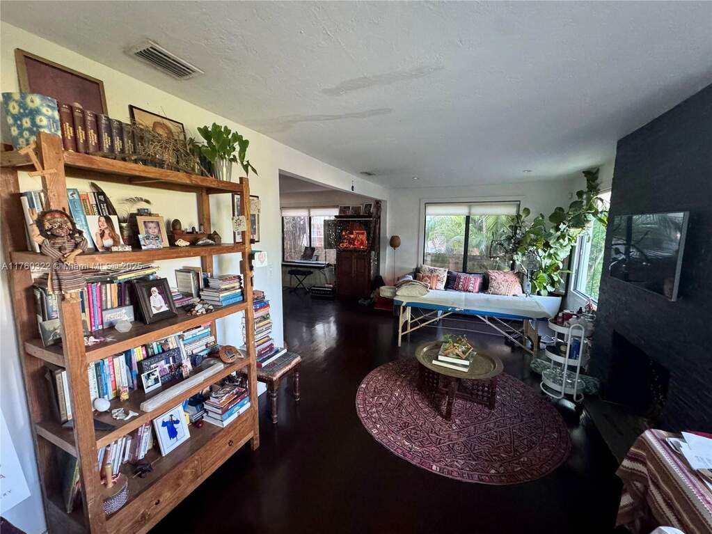 2 Bedroom Single Family Home/House's Image 5