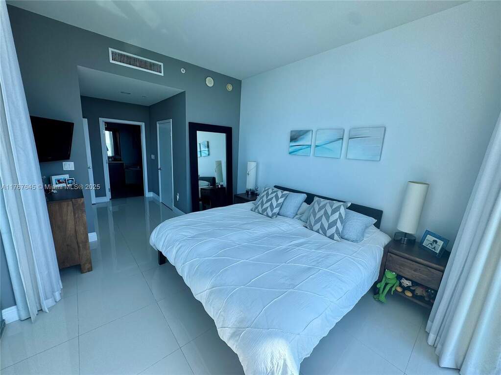 3 Bedroom Apartment/Flat's Image 10