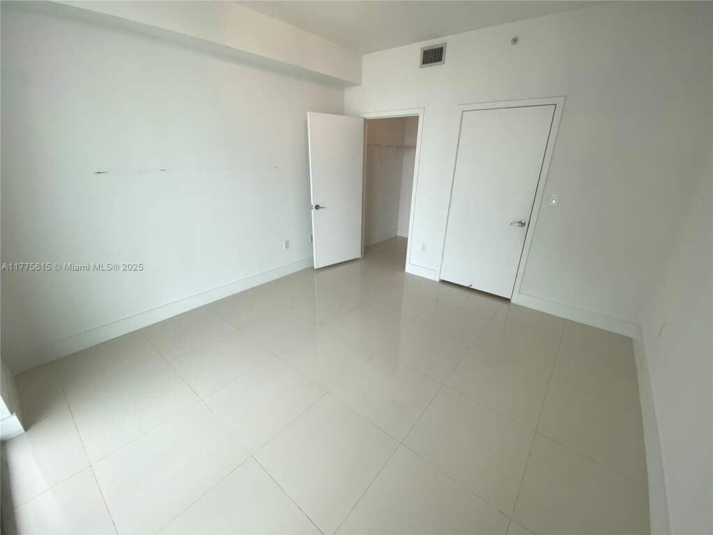 2 Bedroom Apartment/Flat's Image 7