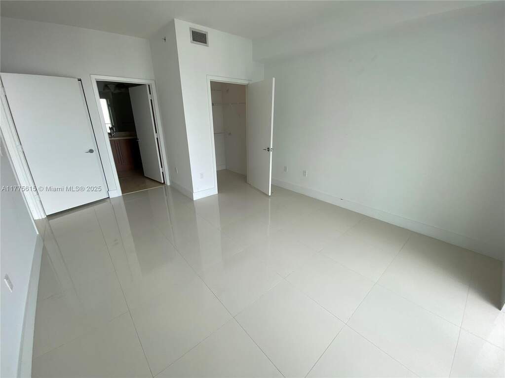2 Bedroom Apartment/Flat's Image 3