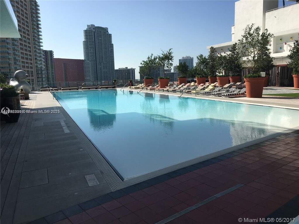2 Bedroom Apartment/Flat's Image 11