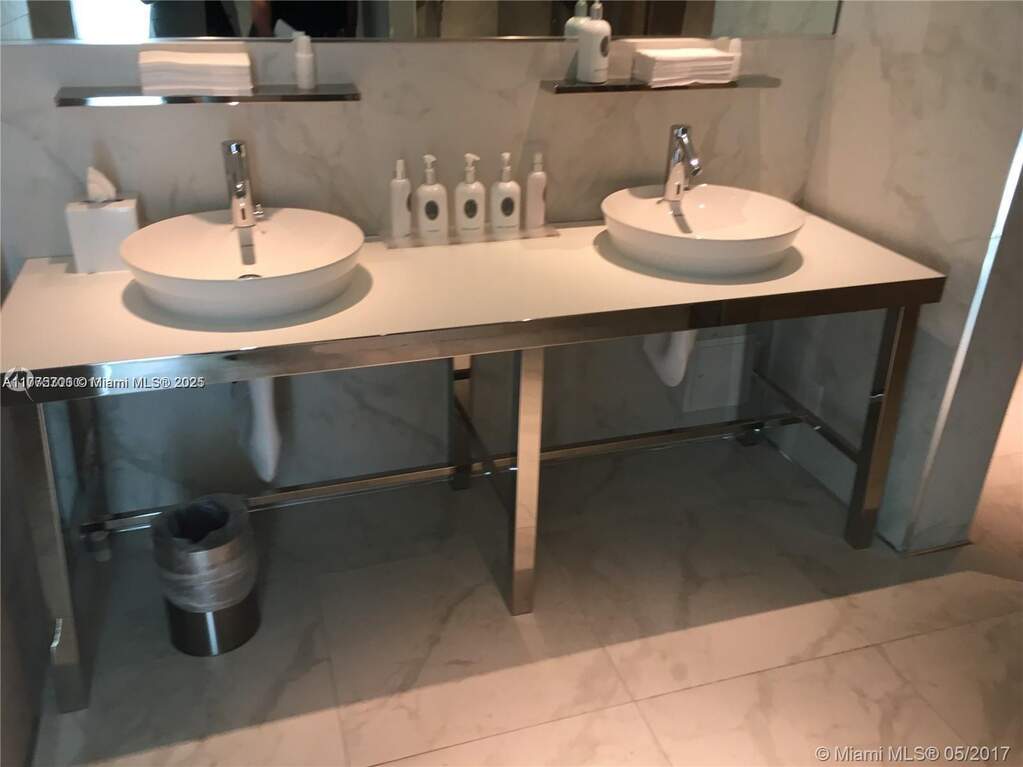 2 Bedroom Apartment/Flat's Image 21
