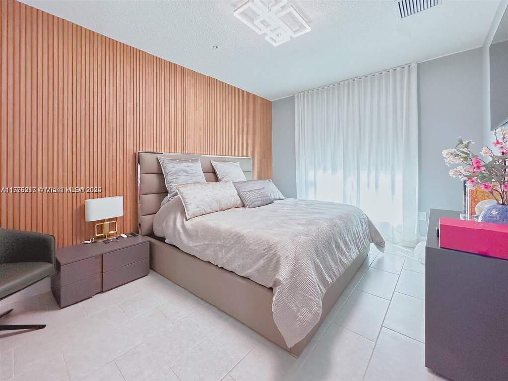 2 Bedroom Apartment/Flat's Image 4