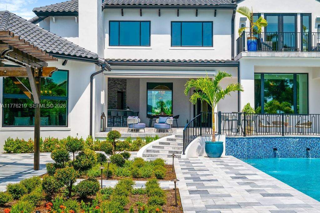 6 Bedroom Single Family Home/House's Image 61