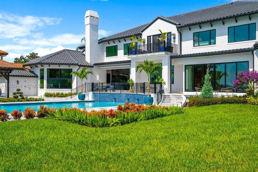 6 Bedroom Single Family Home/House's Image 63