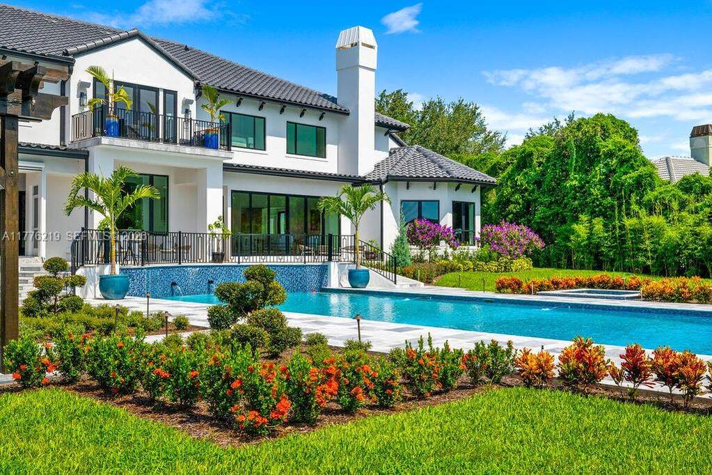6 Bedroom Single Family Home/House's Image 65