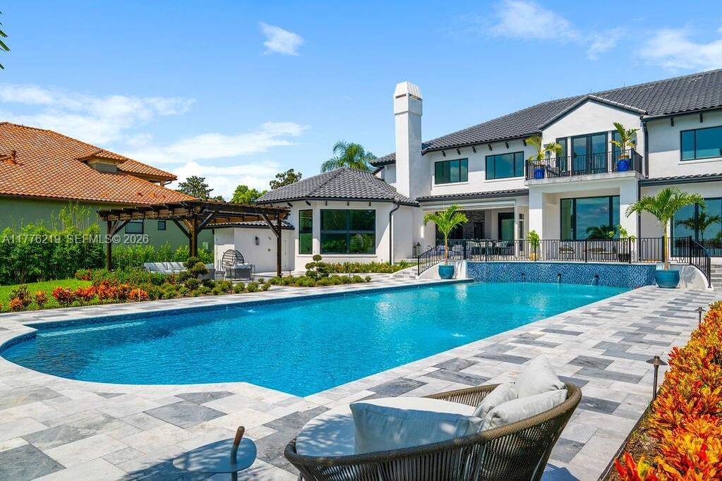 6 Bedroom Single Family Home/House's Image 69
