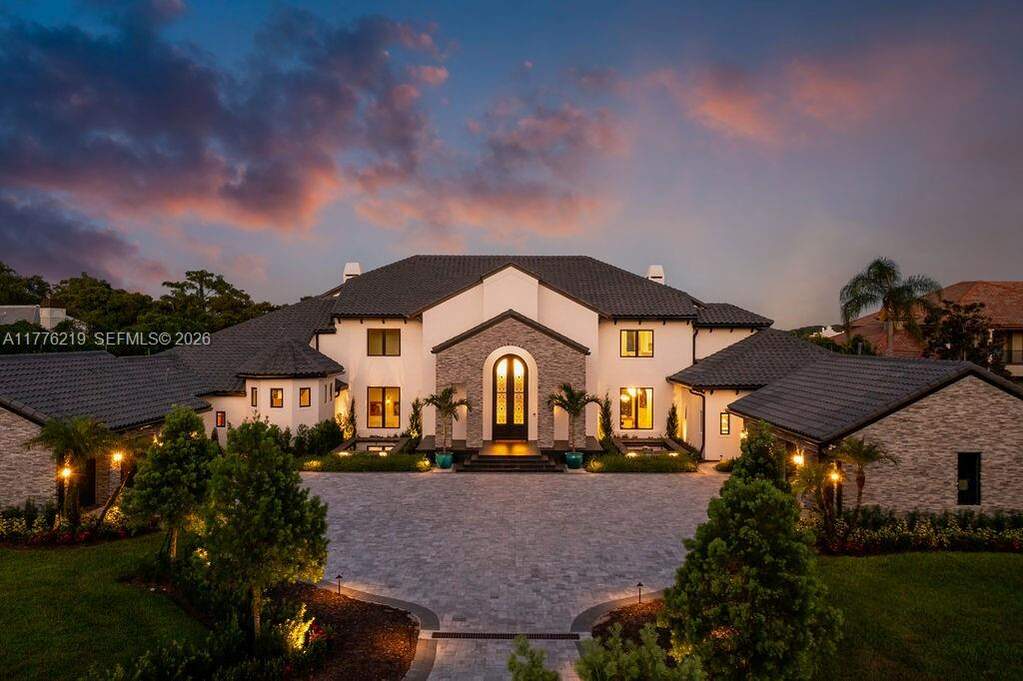 6 Bedroom Single Family Home/House's Image 90