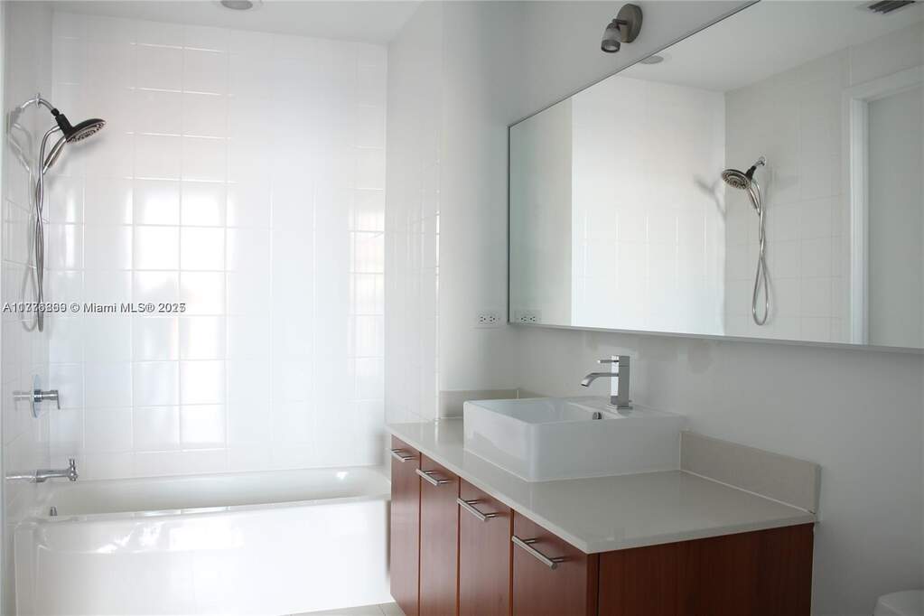 2 Bedroom Apartment/Flat's Image 12