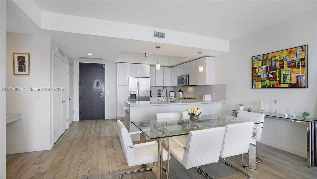 1 Bedroom Apartment/Flat's Image 3