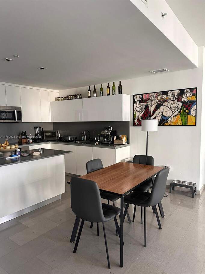 2 Bedroom Apartment/Flat's Image 7