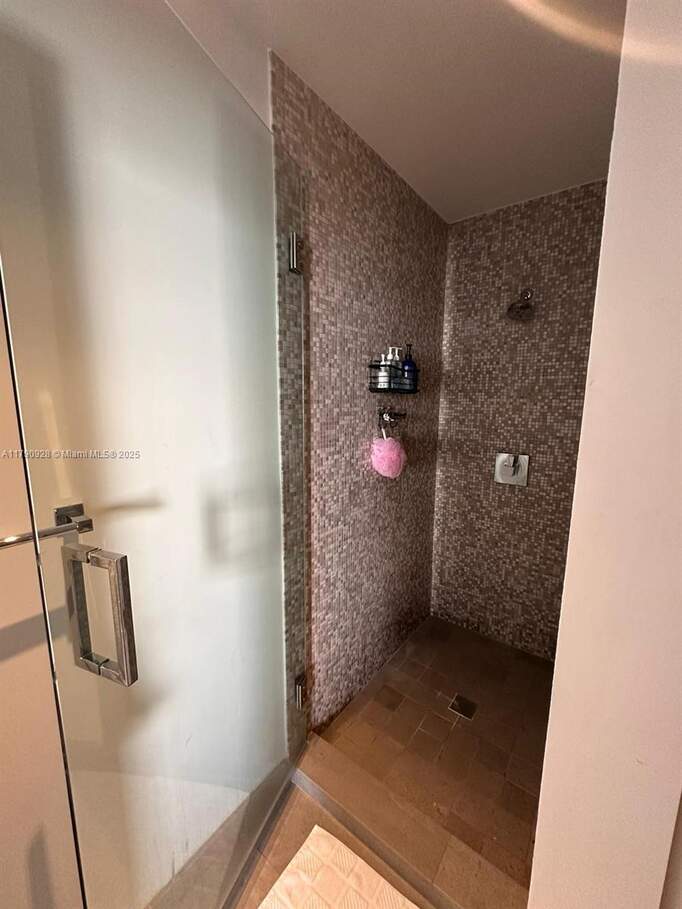 2 Bedroom Apartment/Flat's Image 4
