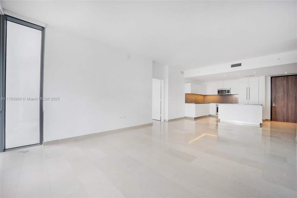2 Bedroom Apartment/Flat's Image 12