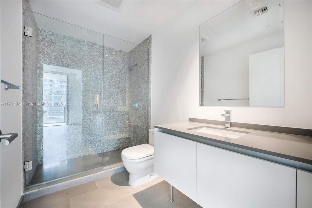 2 Bedroom Apartment/Flat's Image 6