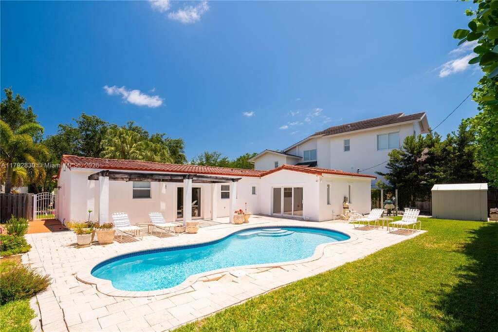 4 Bedroom Single Family Home/House's Image 14