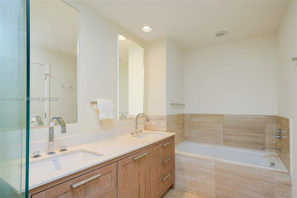 2 Bedroom Apartment/Flat's Image 10