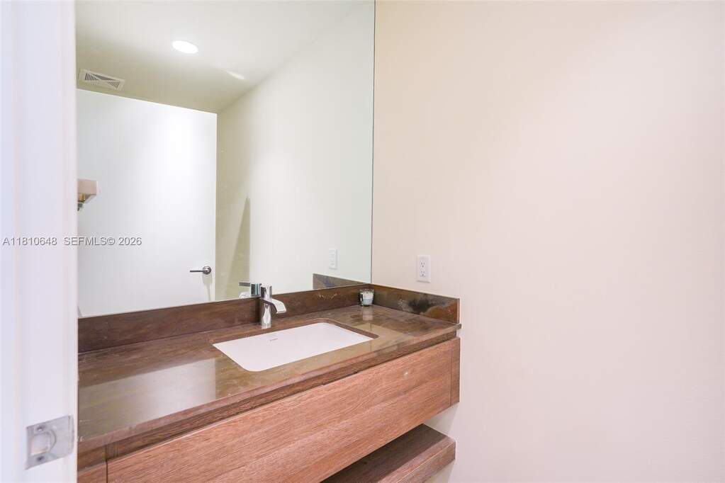2 Bedroom Apartment/Flat's Image 16