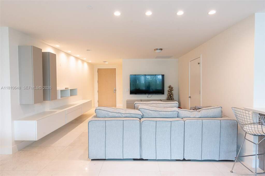 2 Bedroom Apartment/Flat's Image 20