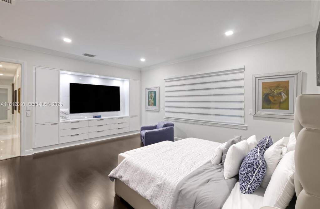 4 Bedroom Single Family Home/House's Image 23