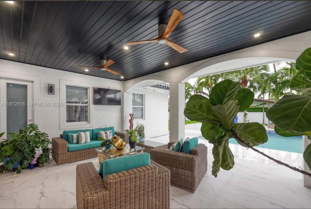 4 Bedroom Single Family Home/House's Image 37