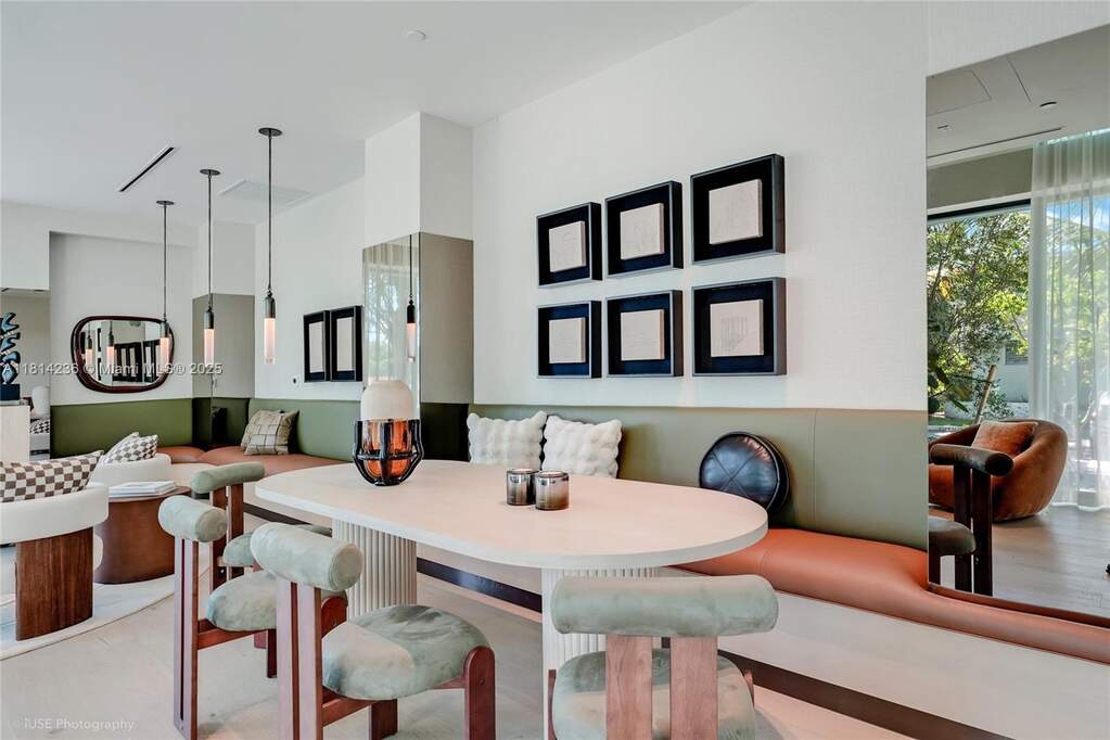 3 Bedroom Apartment/Flat's Image 10