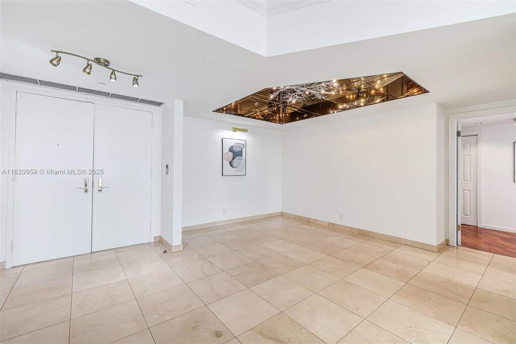 2 Bedroom Apartment/Flat's Image 18