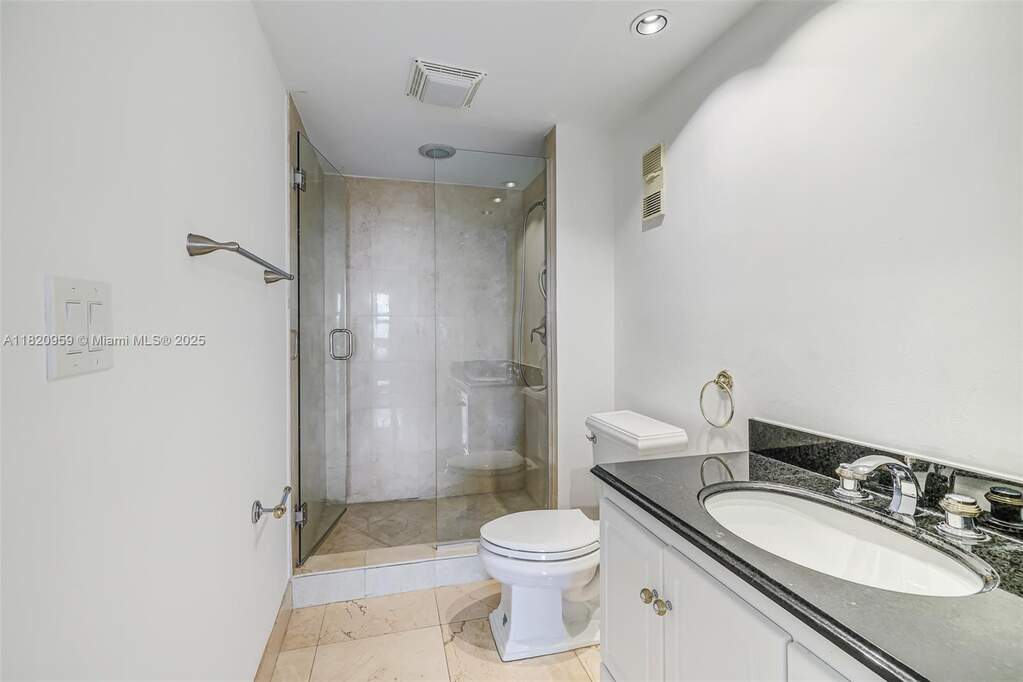 2 Bedroom Apartment/Flat's Image 31