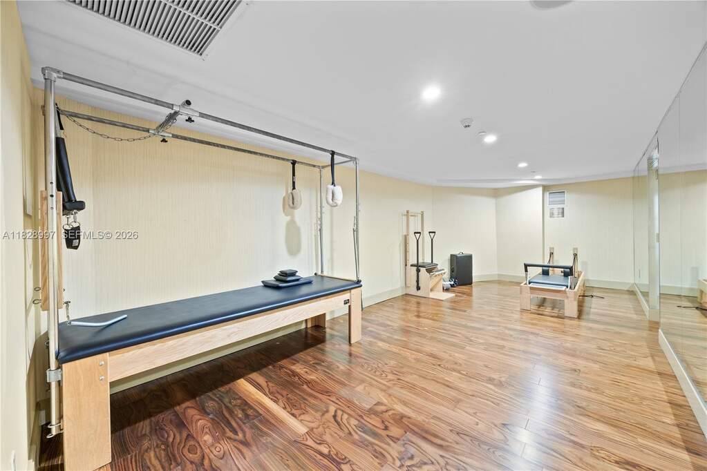 2 Bedroom Apartment/Flat's Image 41