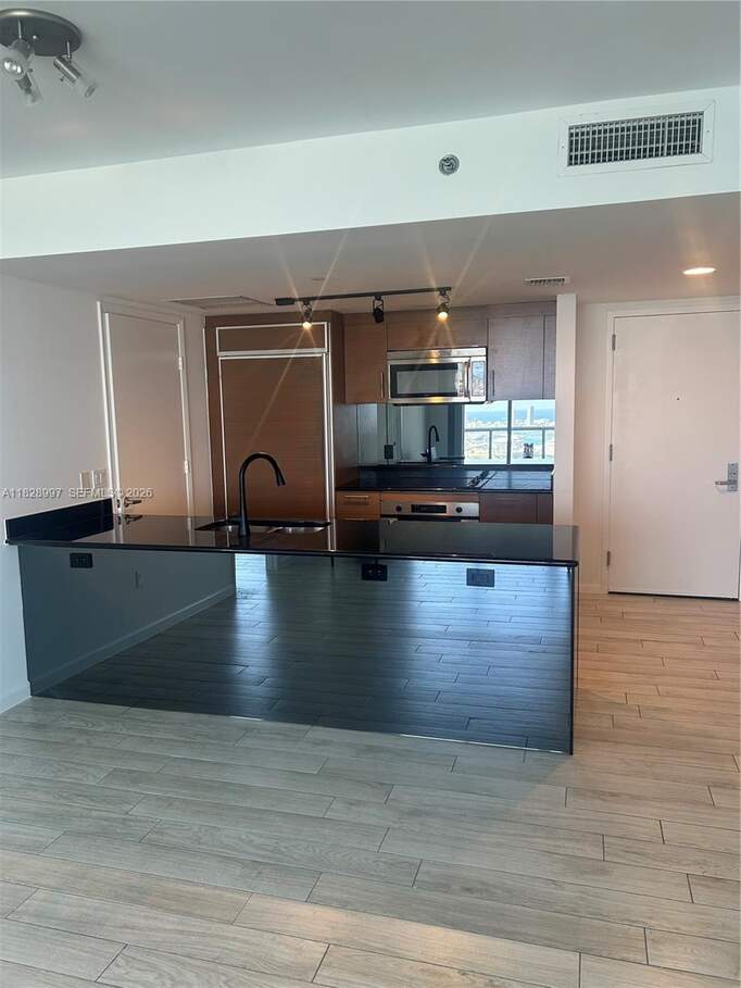 2 Bedroom Apartment/Flat's Image 4