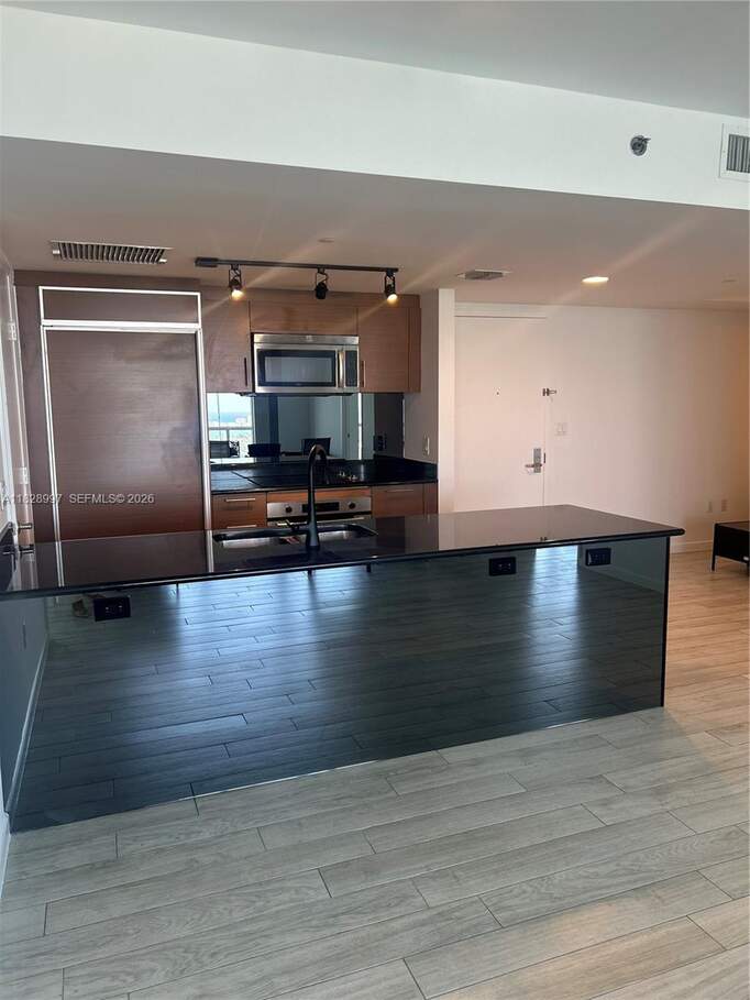 2 Bedroom Apartment/Flat's Image 5