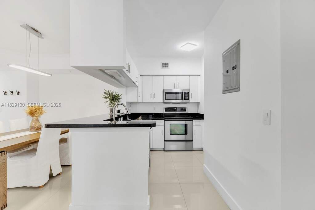 2 Bedroom Apartment/Flat's Image 8