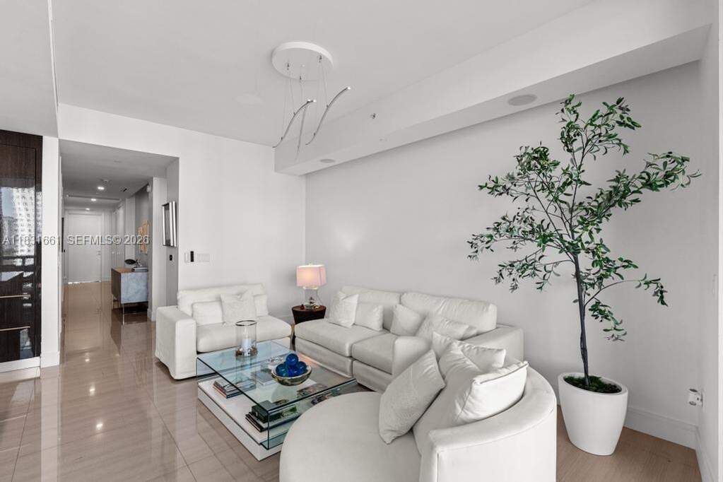 3 Bedroom Apartment/Flat's Image 13