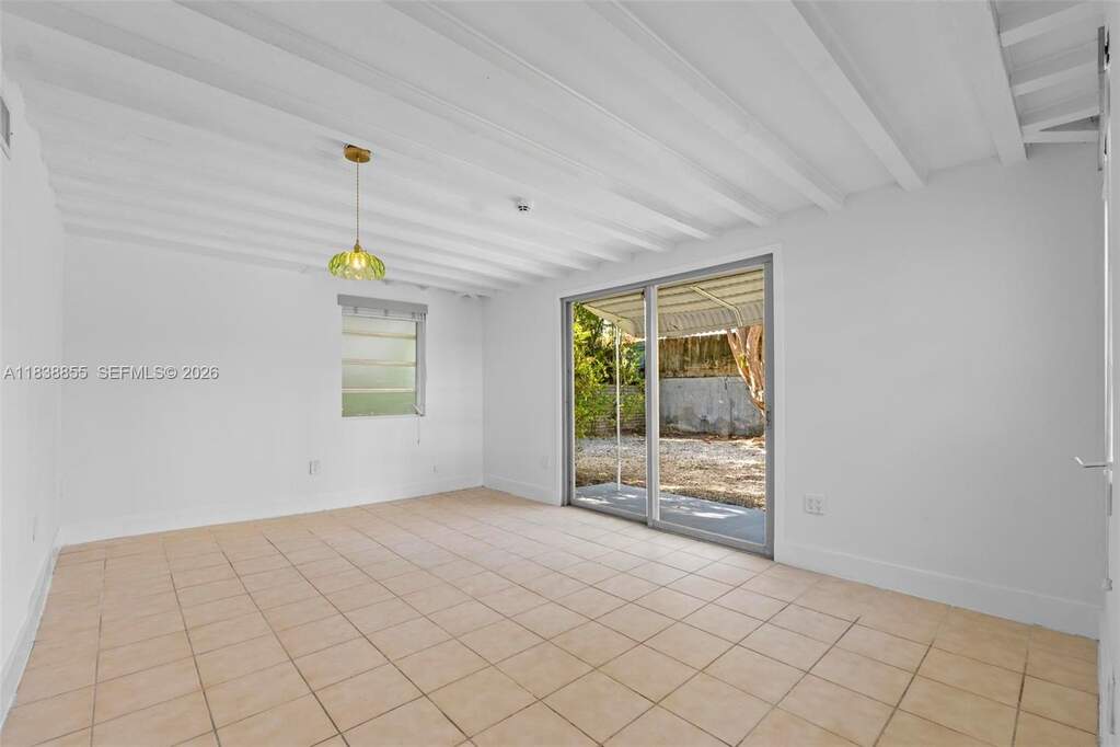 3 Bedroom Single Family Home/House's Image 11