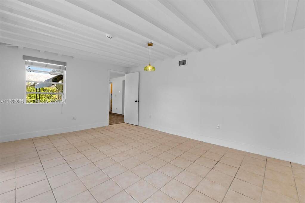 3 Bedroom Single Family Home/House's Image 12