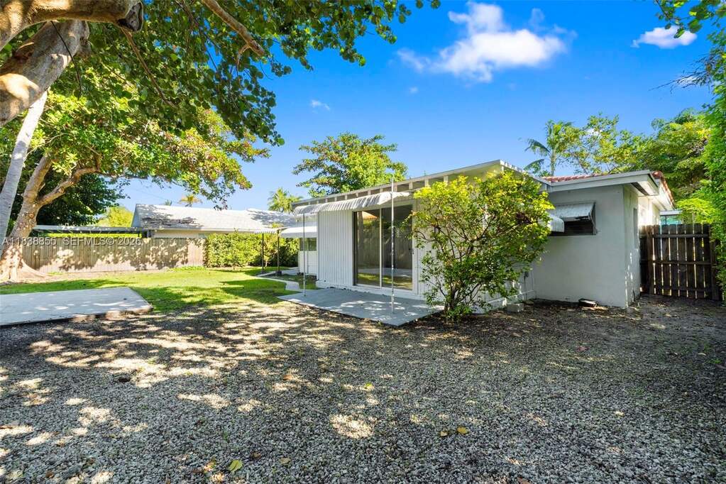 3 Bedroom Single Family Home/House's Image 33