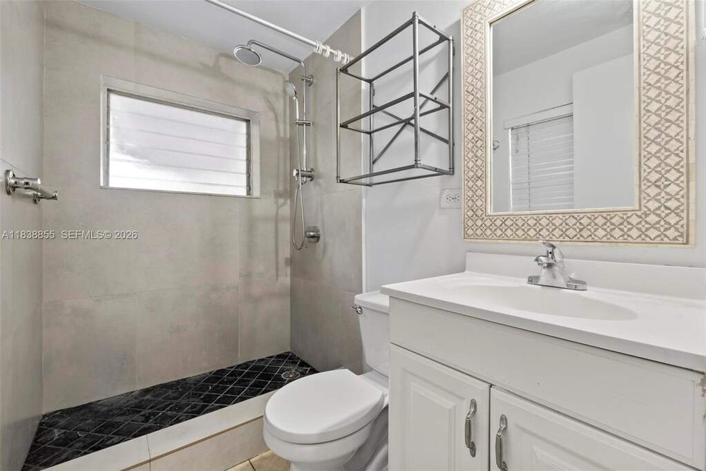 3 Bedroom Single Family Home/House's Image 35