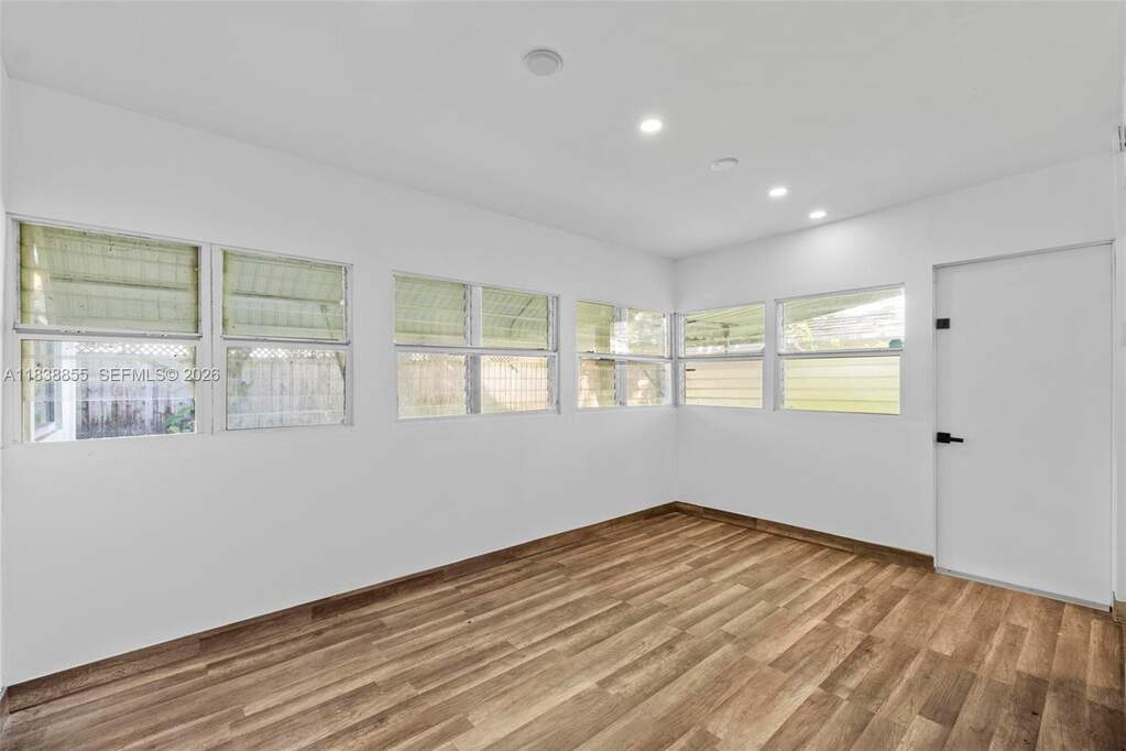 3 Bedroom Single Family Home/House's Image 5
