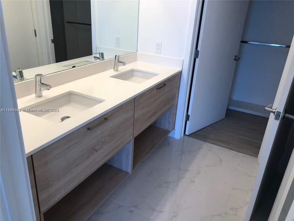 2 Bedroom Apartment/Flat's Image 7