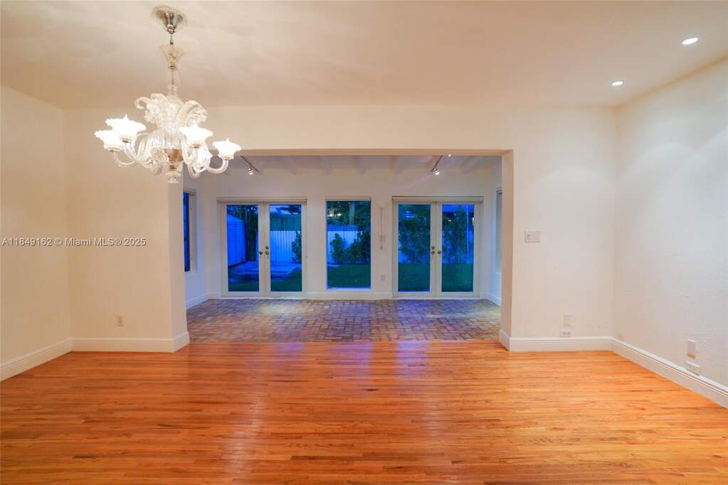 3 Bedroom Single Family Home/House's Image 10
