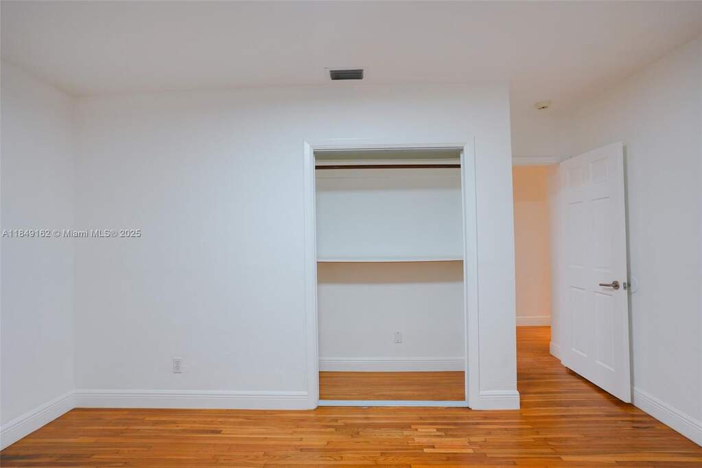 3 Bedroom Single Family Home/House's Image 27
