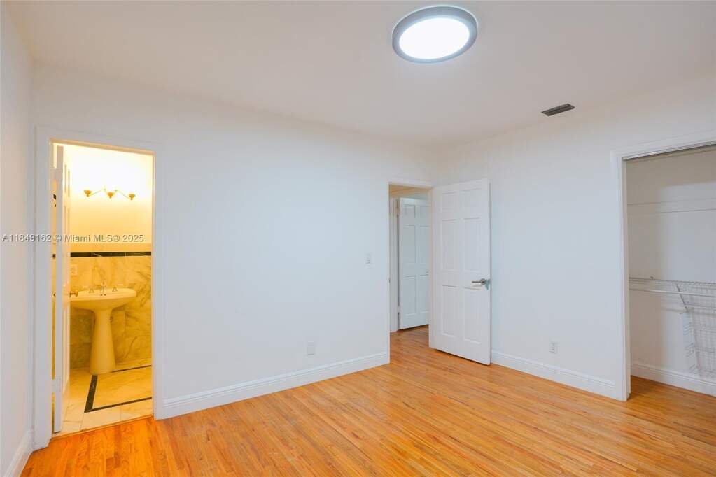 3 Bedroom Single Family Home/House's Image 31
