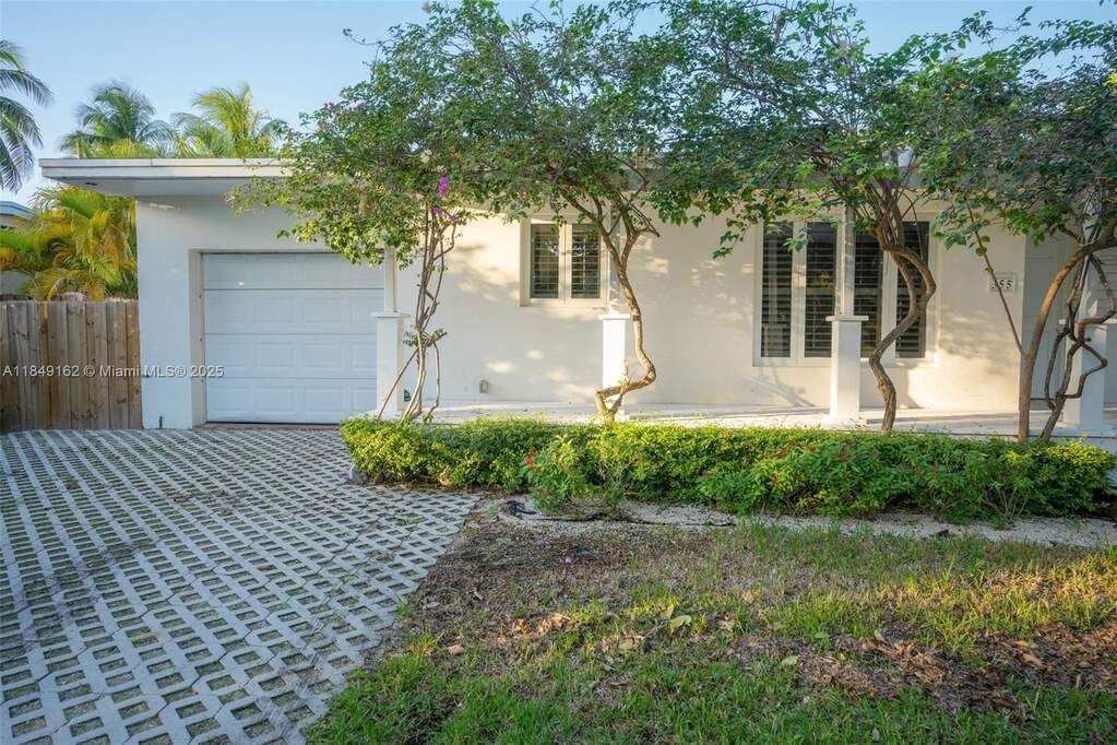 3 Bedroom Single Family Home/House's Image 5