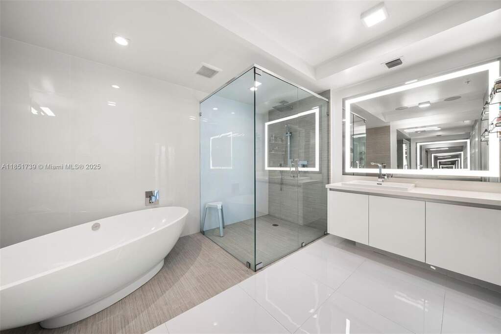3 Bedroom Apartment/Flat's Image 36