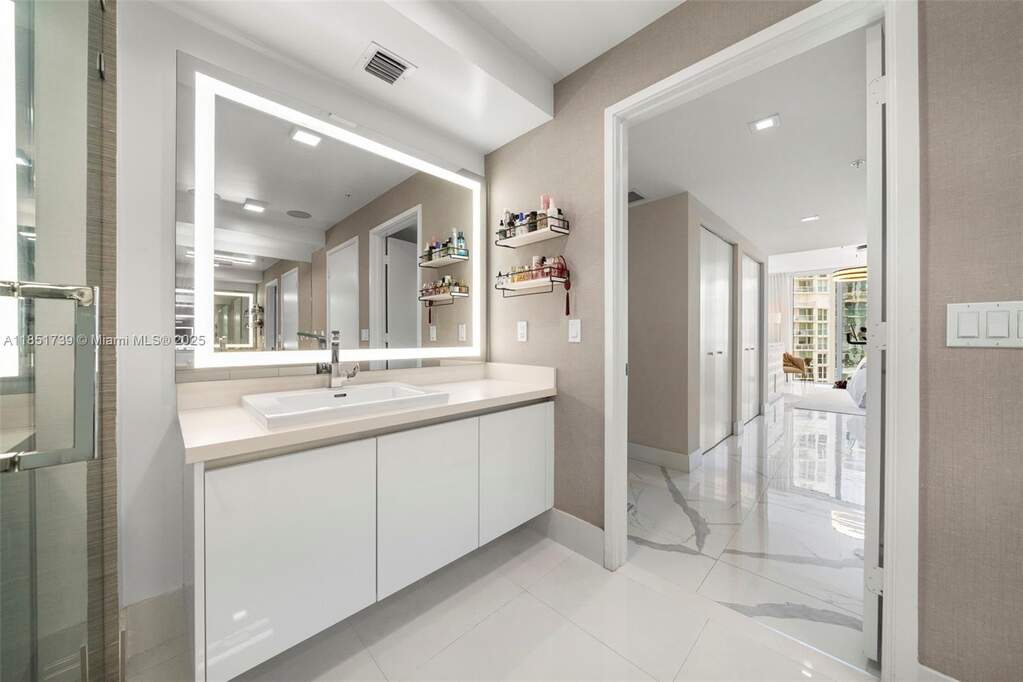 3 Bedroom Apartment/Flat's Image 38