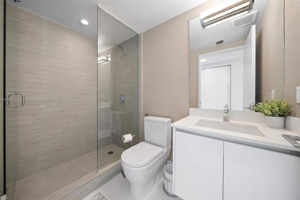 3 Bedroom Apartment/Flat's Image 43