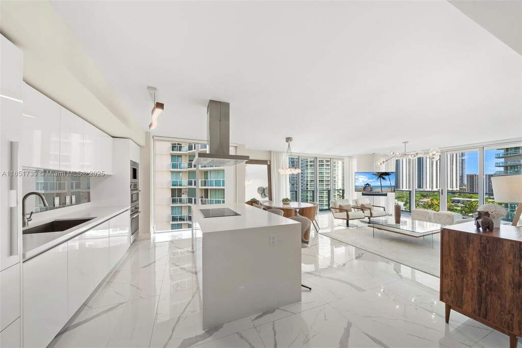 3 Bedroom Apartment/Flat's Image 4